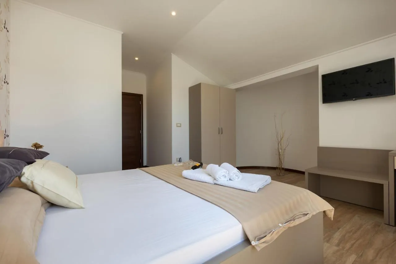 B&B Villa Oasa 2 로비니스코 셀로