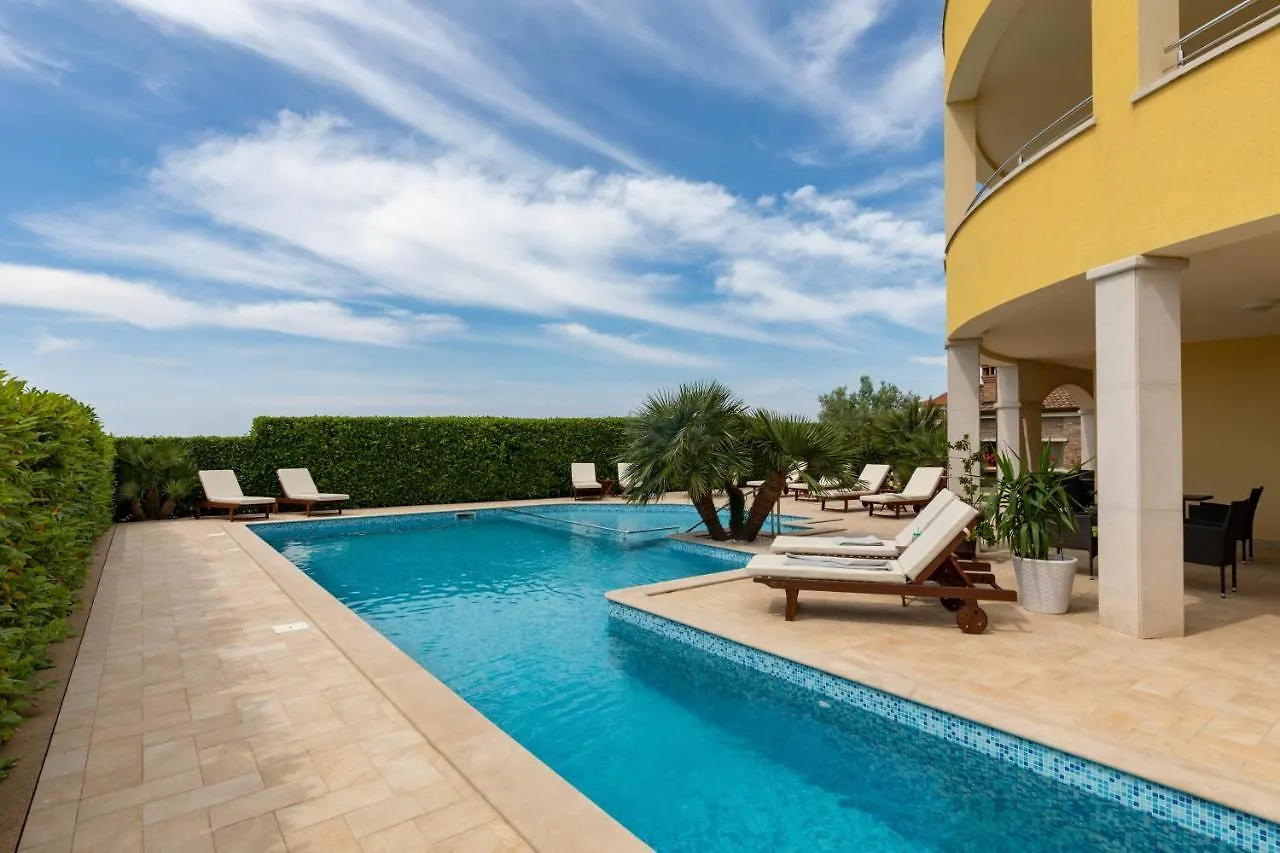B&B Villa Oasa 2 로비니스코 셀로 크로아티아