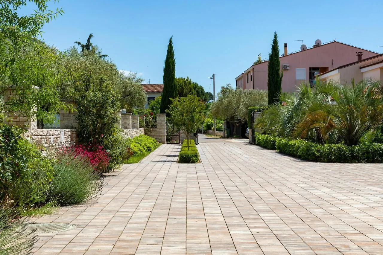 B&B Villa Oasa 2 로비니스코 셀로 4*,  크로아티아