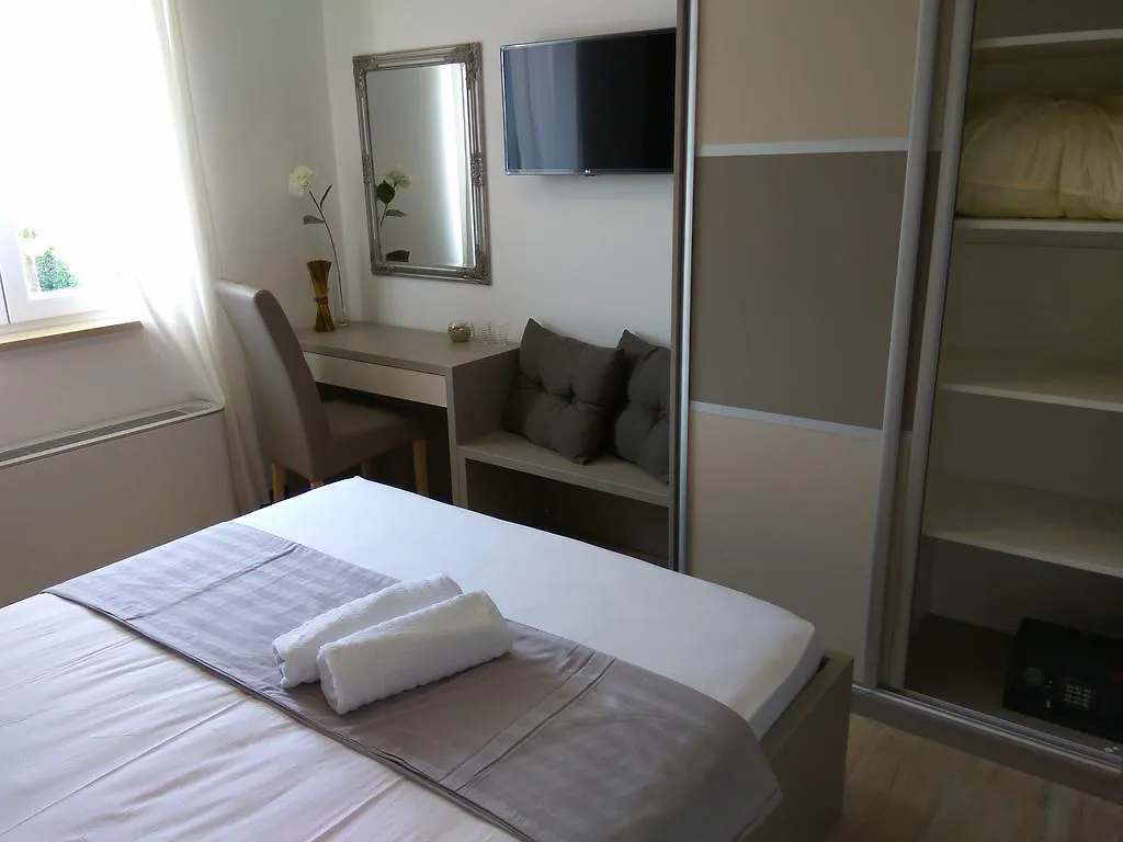 B&B Villa Oasa 2 로비니스코 셀로